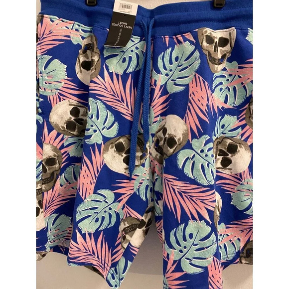 MEN SKULL & PALM LEAVES SUMMER LOUNGE SHORTS WITH POCKETS SIZE LARGE BRAND NEW - Picture 4 of 7
